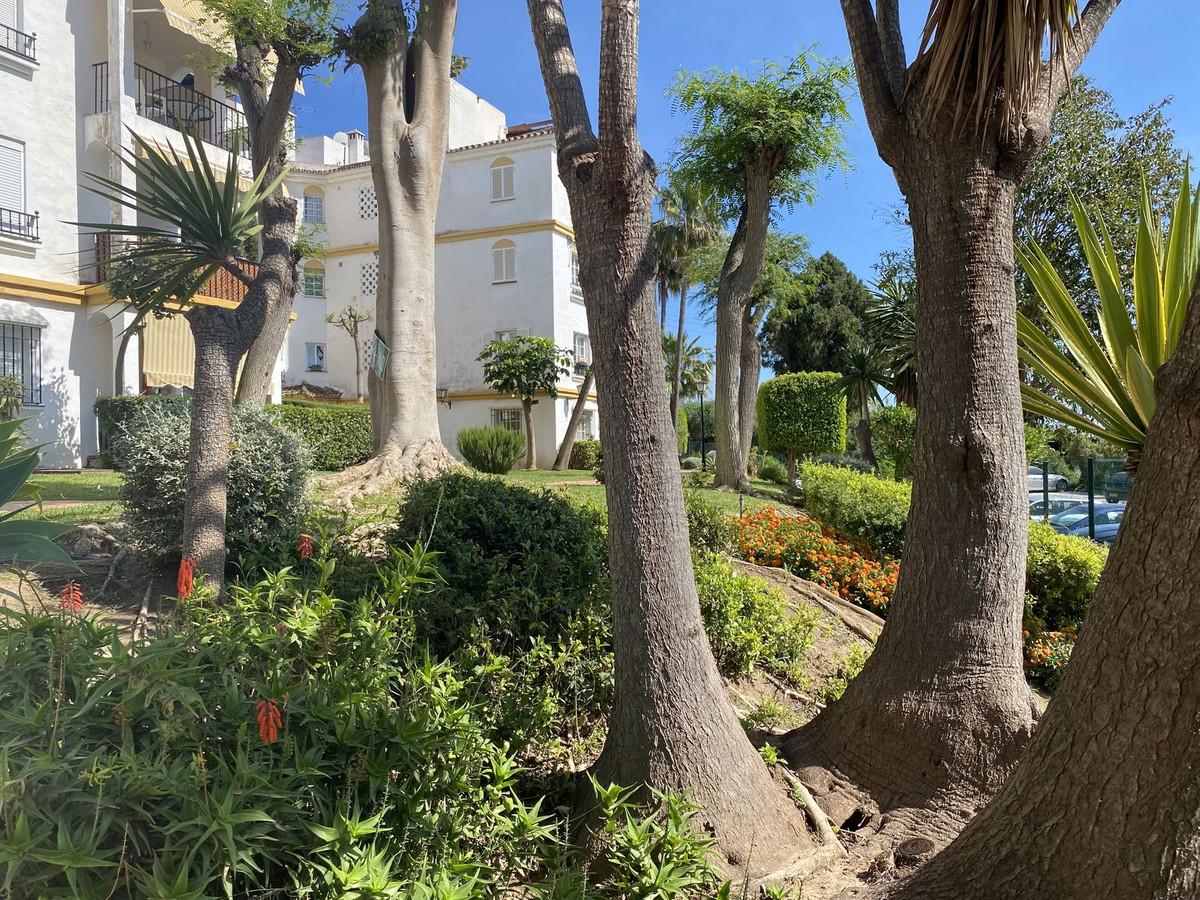 2 Bed Apartment for sale in Diana Park Costa Del Sol, Málaga, Spain