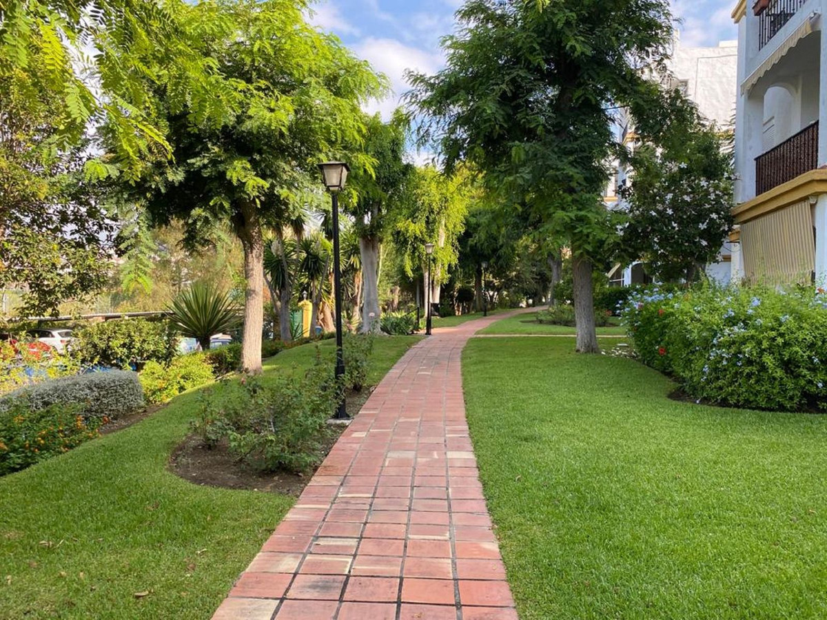 2 Bed Apartment for sale in Diana Park Costa Del Sol, Málaga, Spain