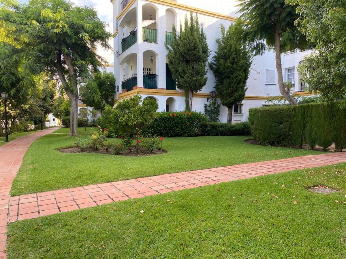 2 Bed Apartment for sale in Diana Park Costa Del Sol, Málaga, Spain