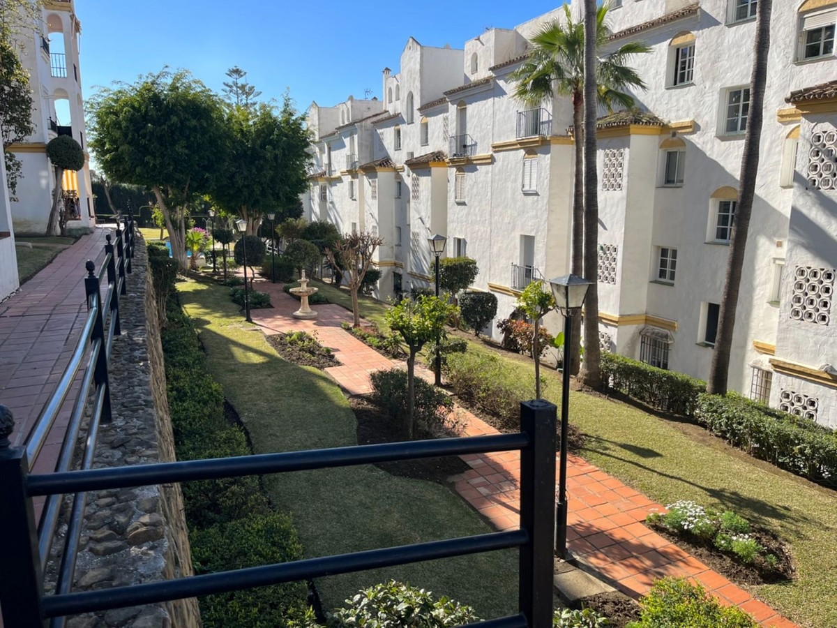 2 Bed Apartment for sale in Diana Park Costa Del Sol, Málaga, Spain