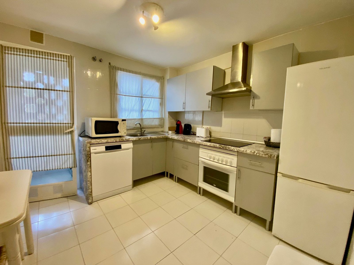 2 Bed Apartment for sale in Diana Park Costa Del Sol, Málaga, Spain