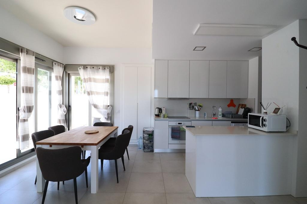 Se vende Villa - Chalet de 3 dormitorios en Costa Blanca, Alicante, España