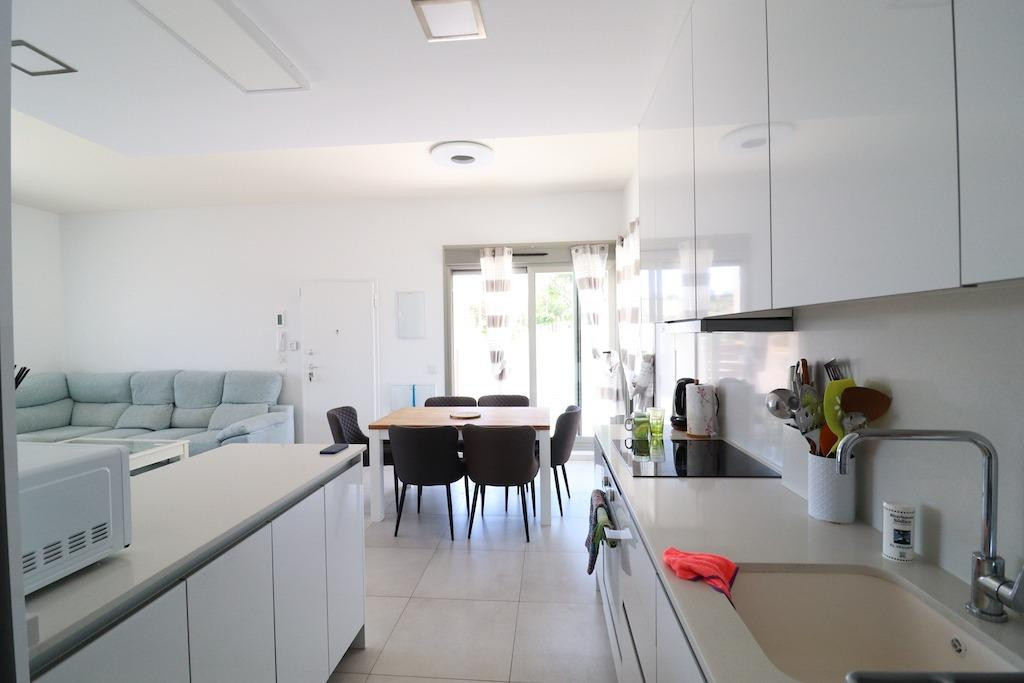 Se vende Villa - Chalet de 3 dormitorios en Costa Blanca, Alicante, España