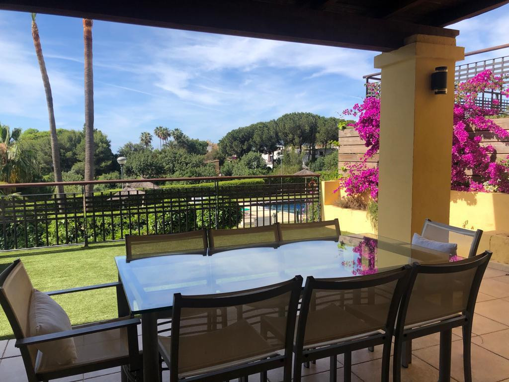 3 Bed Apartment for sale in The Golden Mile Costa Del Sol, Málaga, Spain