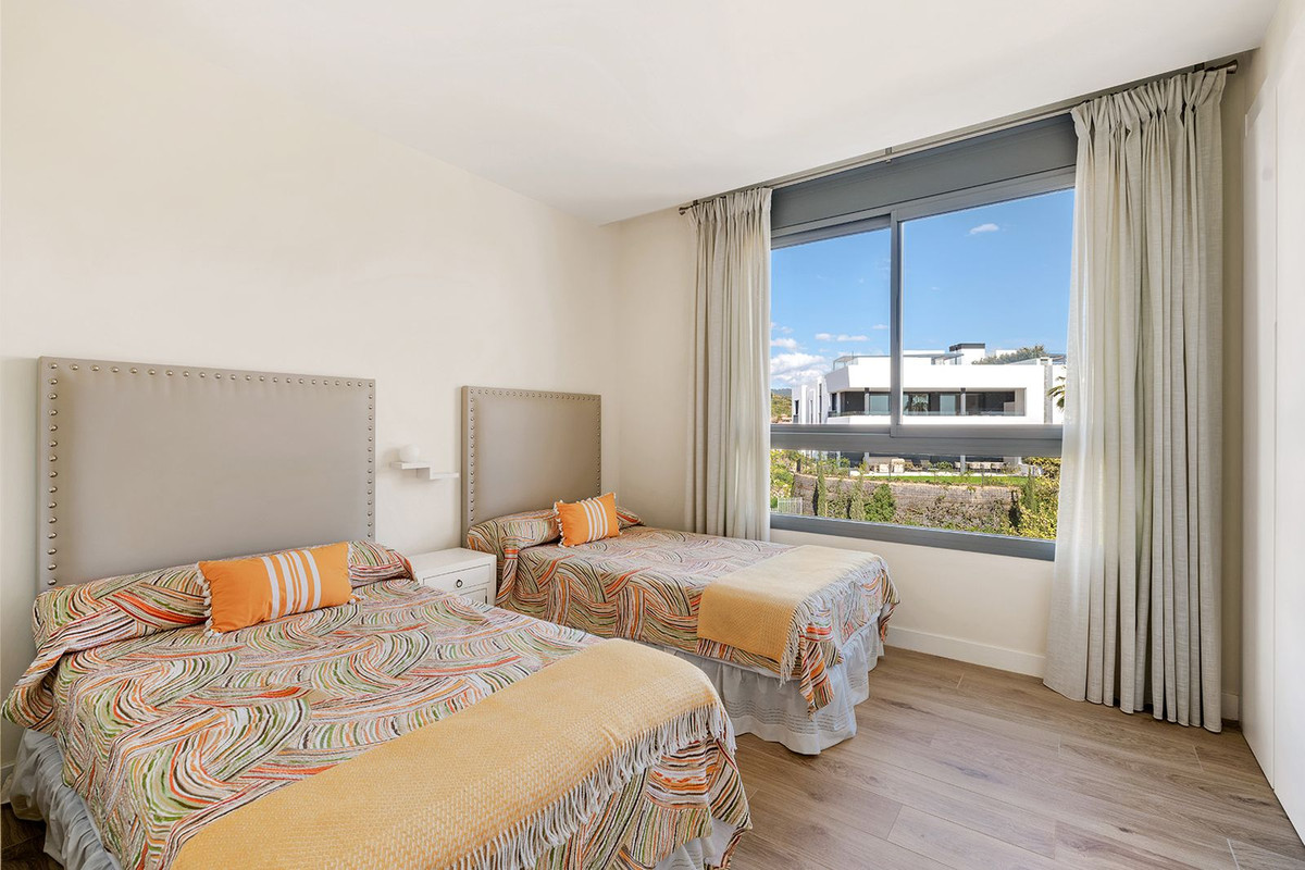 4 Bed Apartment for sale in Santa Clara Costa Del Sol, Málaga, Spain