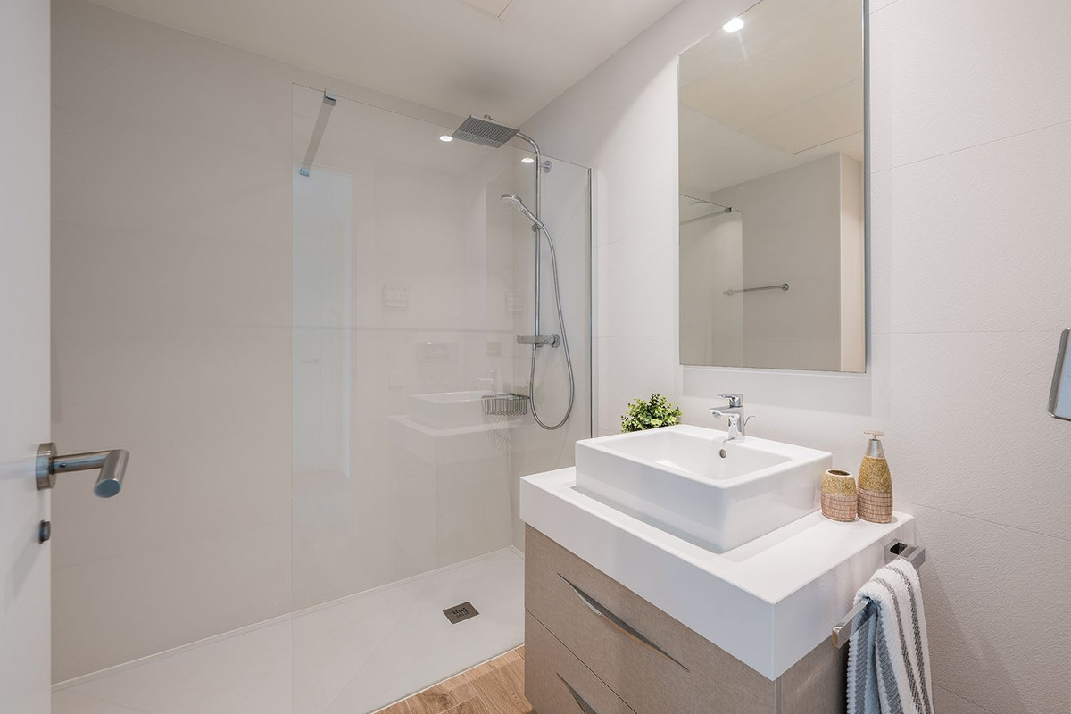 4 Bed Apartment for sale in Santa Clara Costa Del Sol, Málaga, Spain
