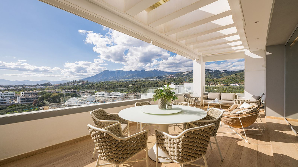 4 Bed Apartment for sale in Santa Clara Costa Del Sol, Málaga, Spain