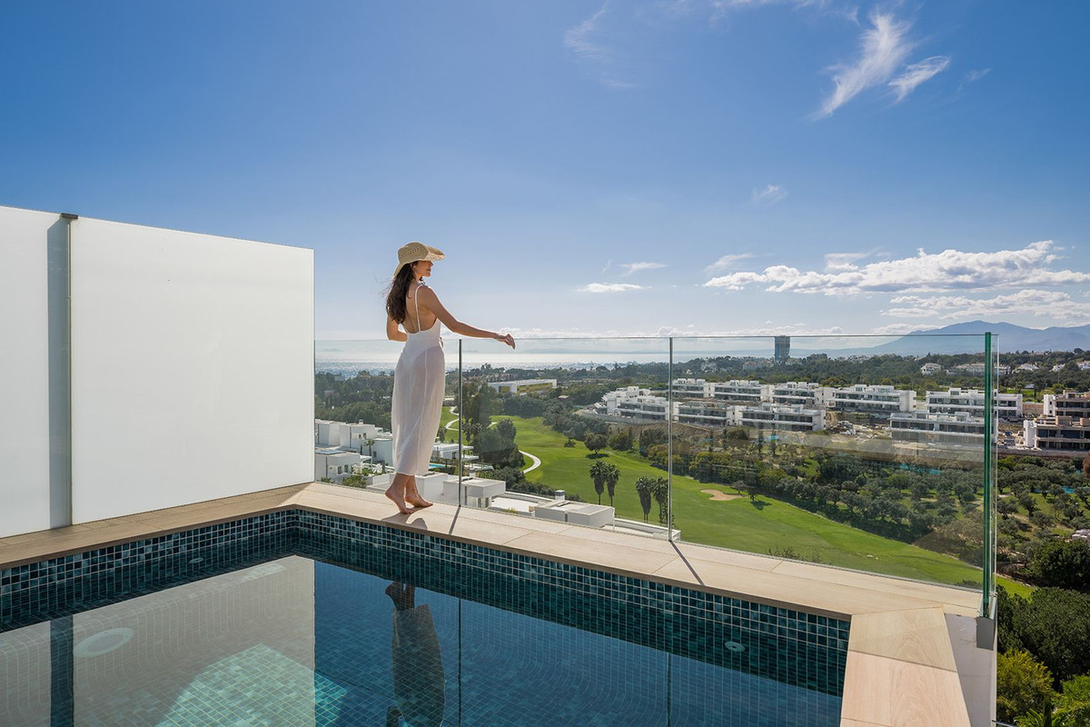 4 Bed Apartment for sale in Santa Clara Costa Del Sol, Málaga, Spain
