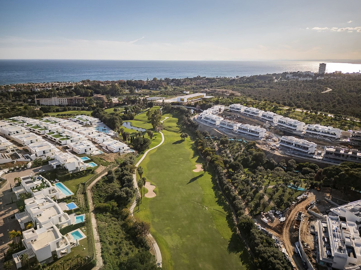4 Bed Apartment for sale in Santa Clara Costa Del Sol, Málaga, Spain