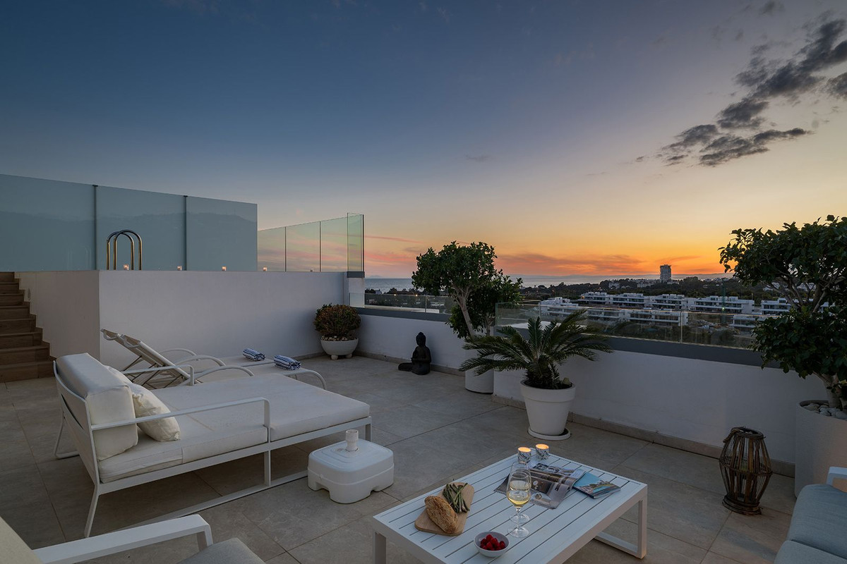 4 Bed Apartment for sale in Santa Clara Costa Del Sol, Málaga, Spain
