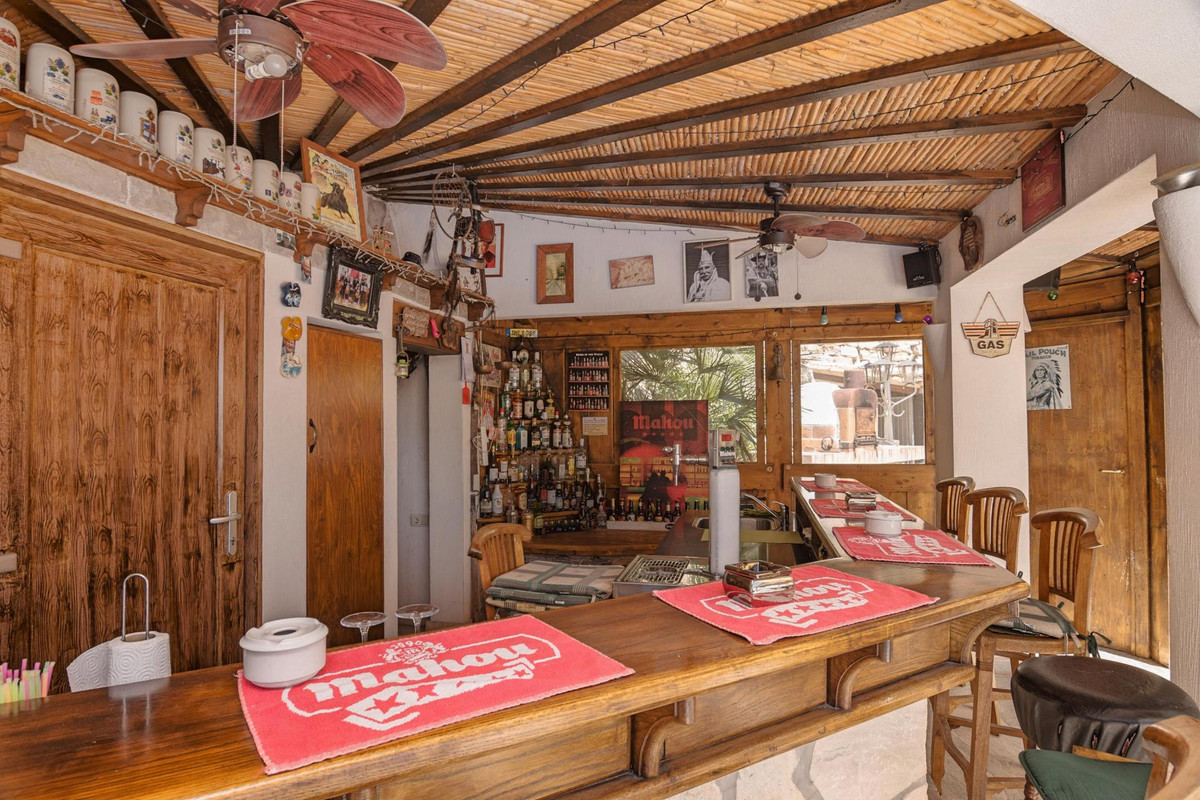 4 Bed Townhouse for sale in Callosa Den Sarria Costa Blanca, Alicante, Spain