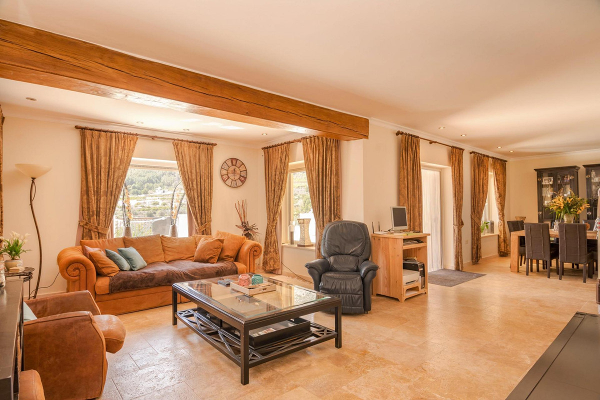 4 Bed Townhouse for sale in Callosa Den Sarria Costa Blanca, Alicante, Spain