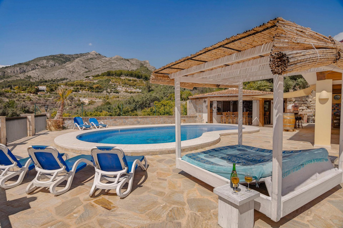 4 Bed Townhouse for sale in Callosa Den Sarria Costa Blanca, Alicante, Spain