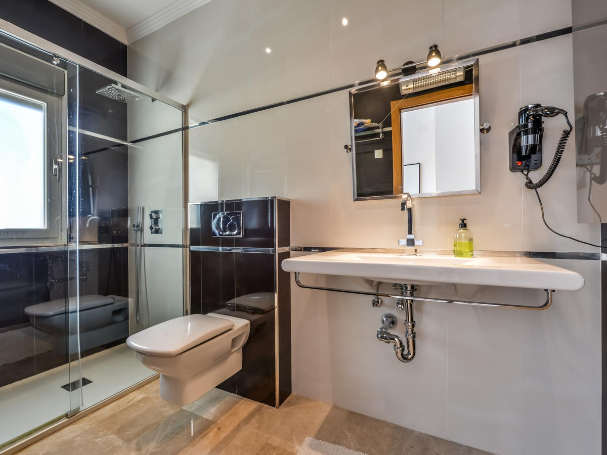 5 Bed Townhouse for sale in Benissa Costa Blanca, Alicante, Spain
