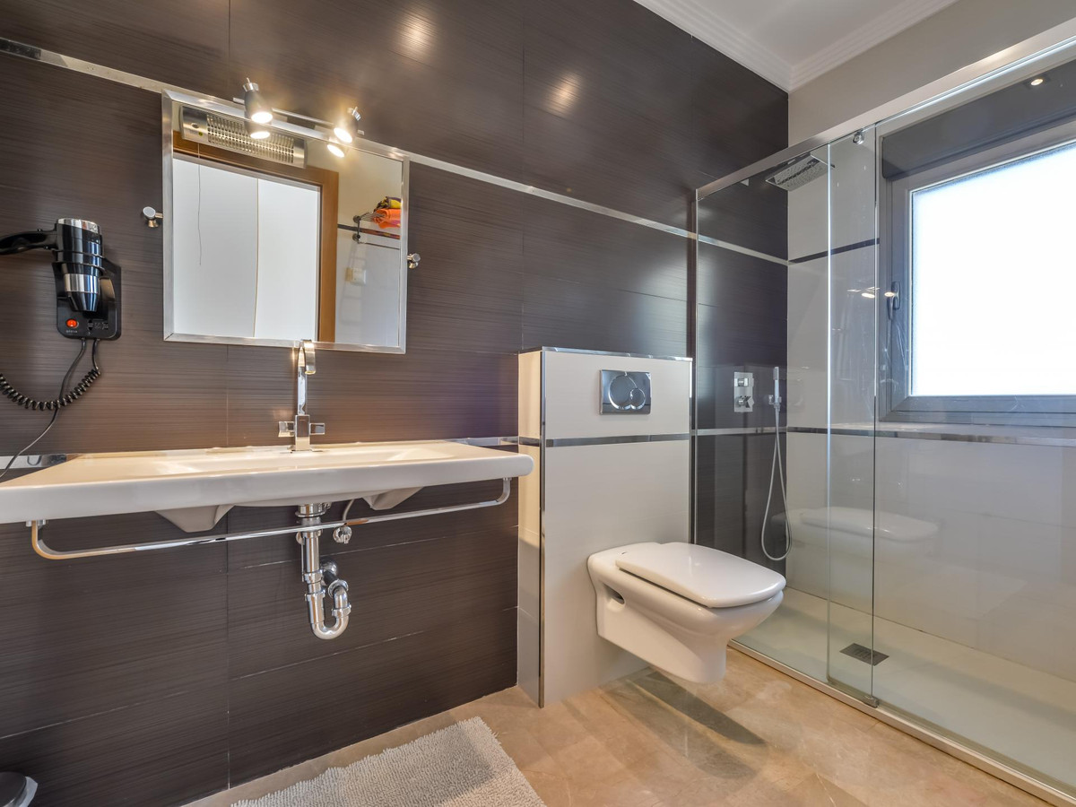 5 Bed Townhouse for sale in Benissa Costa Blanca, Alicante, Spain