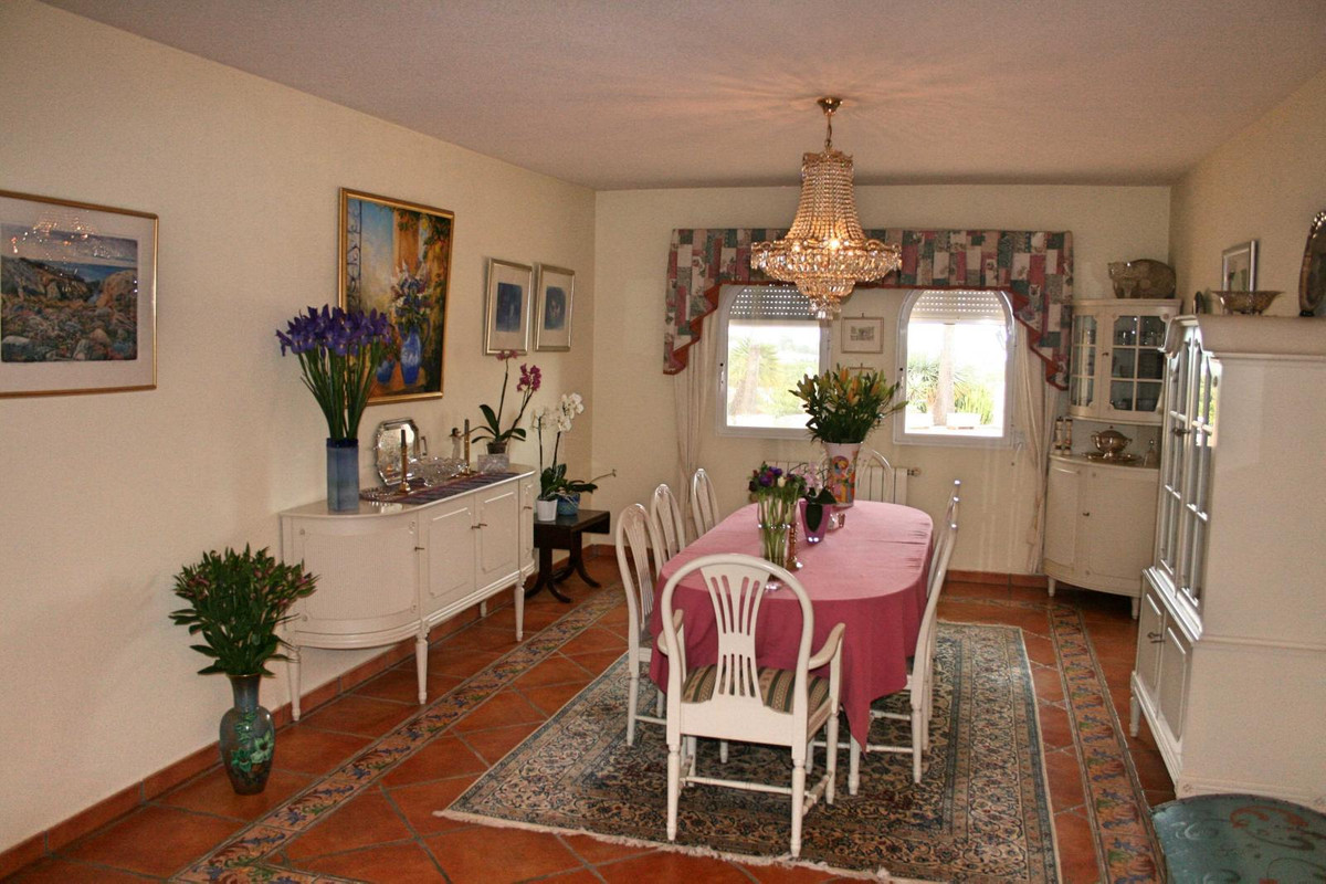 5 Bed Townhouse for sale in Lalfás Del Pi Costa Blanca, Alicante, Spain