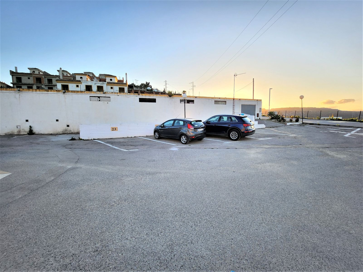 Commercial unit for sale in Manilva Costa Del Sol, Málaga, Spain