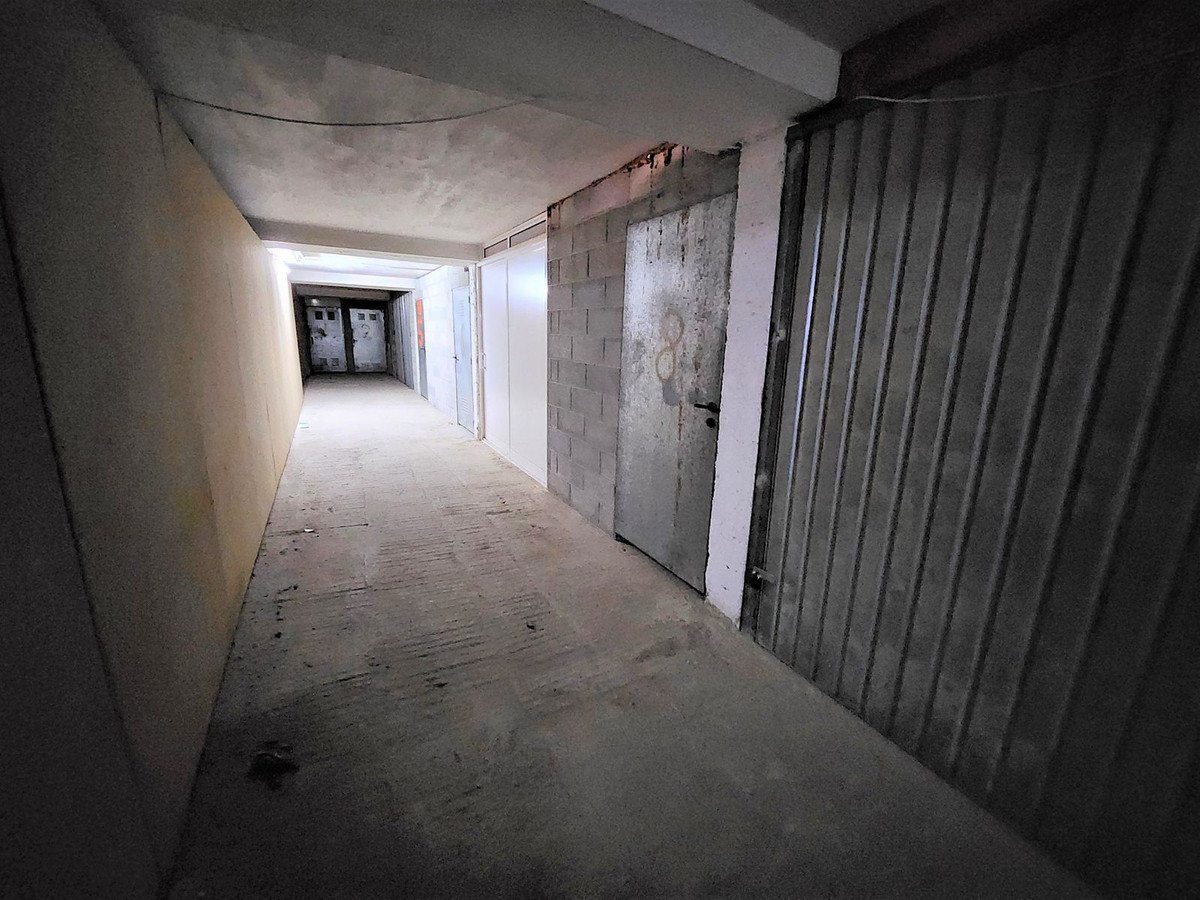 Commercial unit for sale in Manilva Costa Del Sol, Málaga, Spain