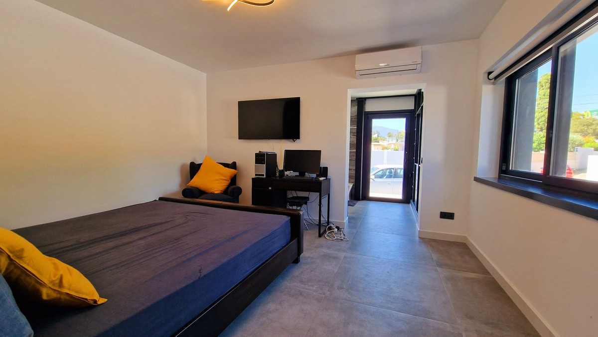 3 Bed Townhouse for sale in San Pedro De Alcántara Costa Del Sol, Málaga, Spain