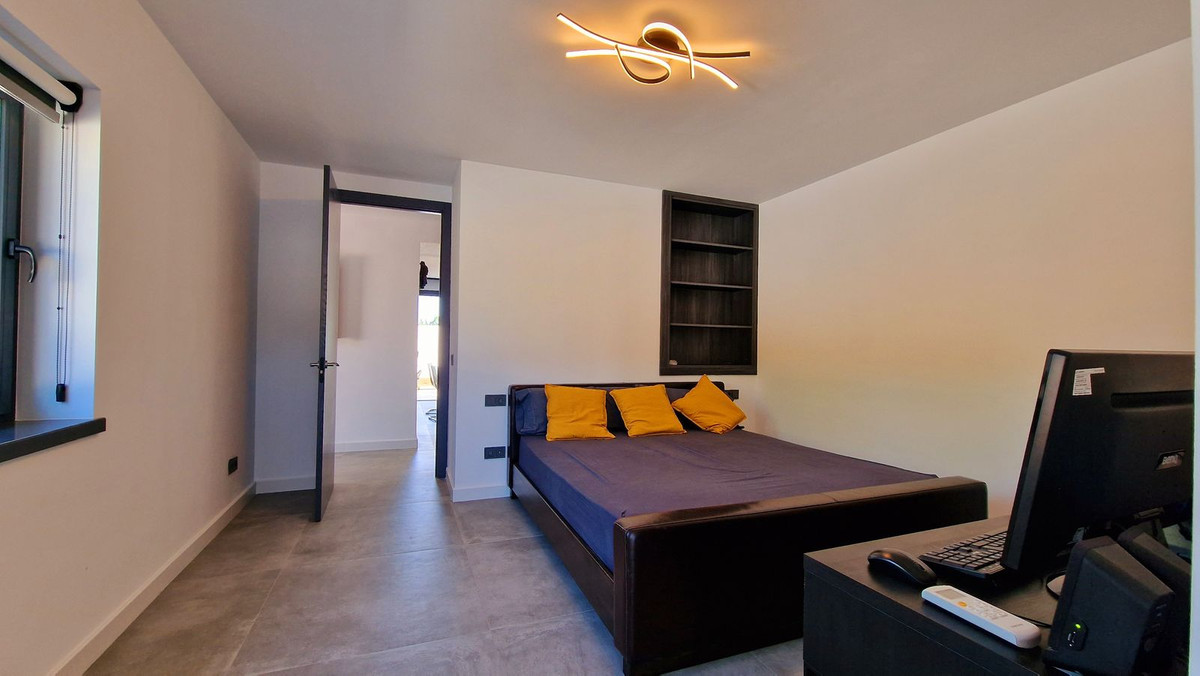 3 Bed Townhouse for sale in San Pedro De Alcántara Costa Del Sol, Málaga, Spain