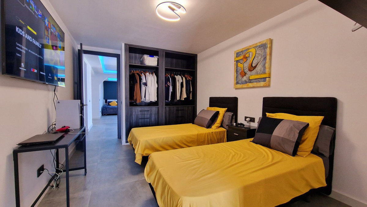 3 Bed Townhouse for sale in San Pedro De Alcántara Costa Del Sol, Málaga, Spain