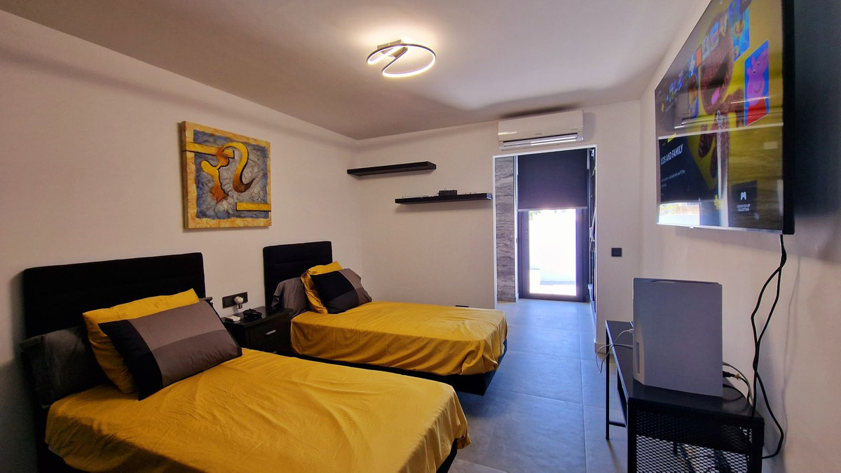 3 Bed Townhouse for sale in San Pedro De Alcántara Costa Del Sol, Málaga, Spain