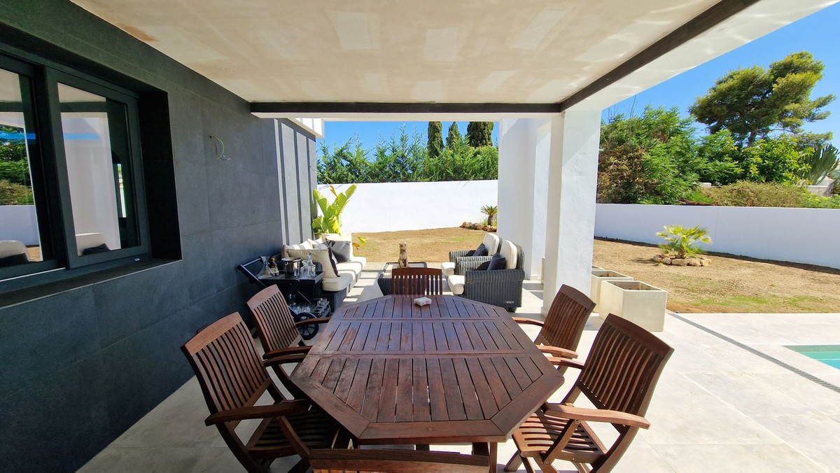 3 Bed Townhouse for sale in San Pedro De Alcántara Costa Del Sol, Málaga, Spain
