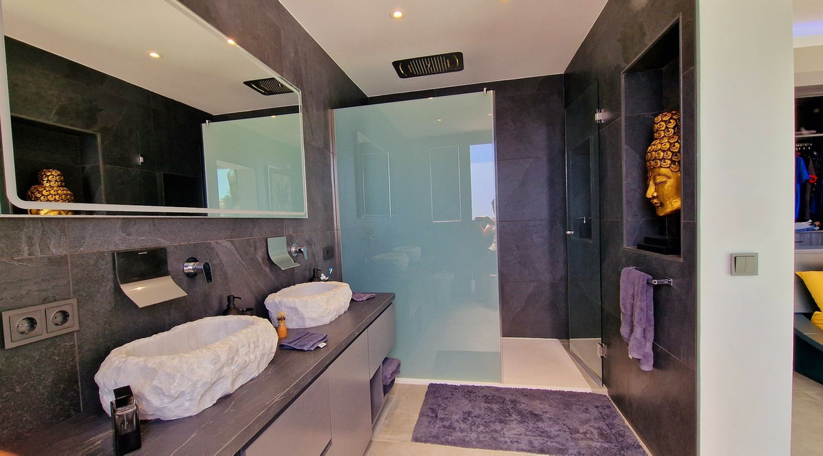 3 Bed Townhouse for sale in San Pedro De Alcántara Costa Del Sol, Málaga, Spain