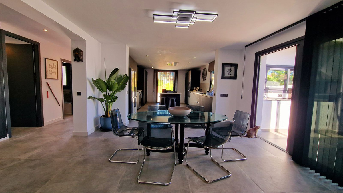 3 Bed Townhouse for sale in San Pedro De Alcántara Costa Del Sol, Málaga, Spain