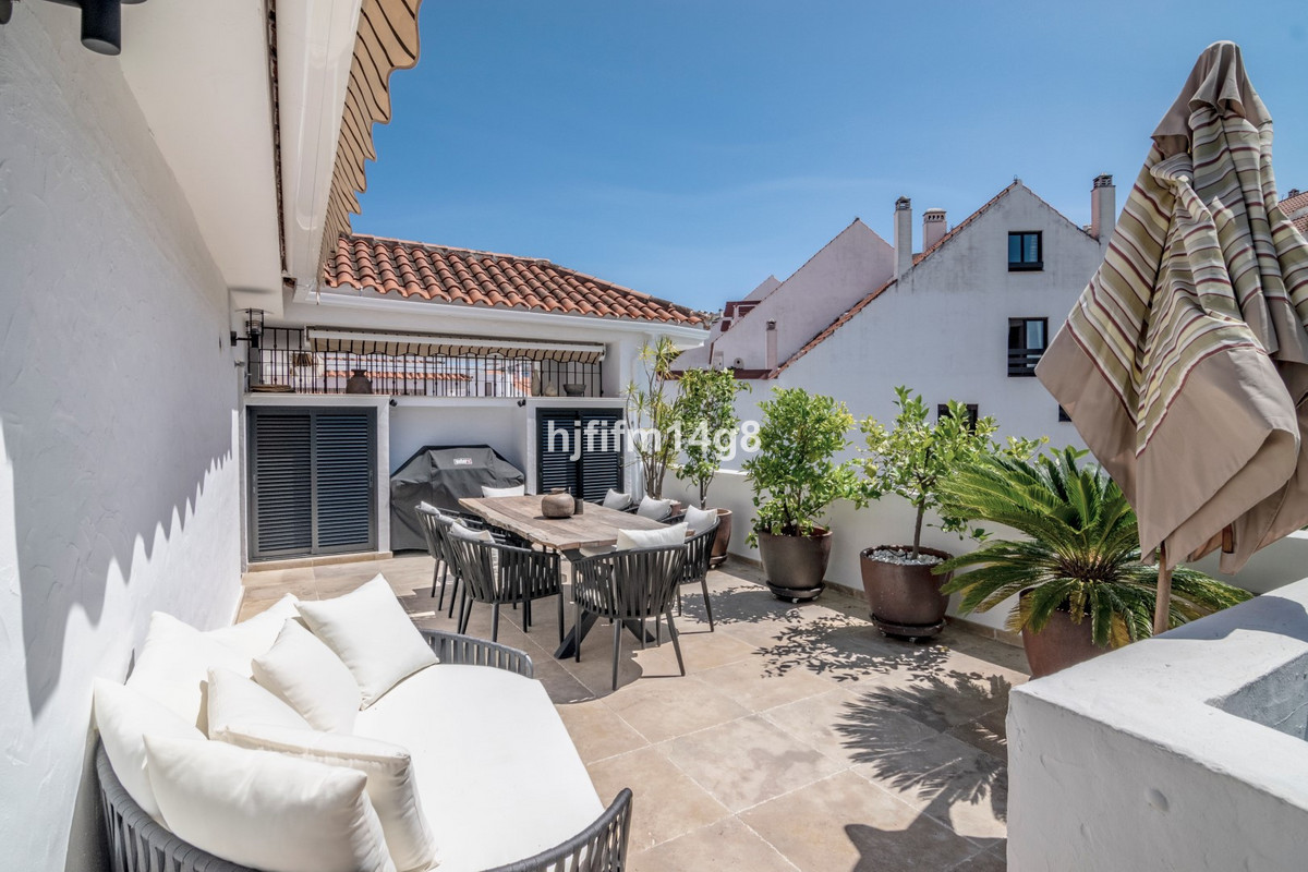 3 Bed Apartment for sale in Nueva Andalucía Costa Del Sol, Málaga, Spain