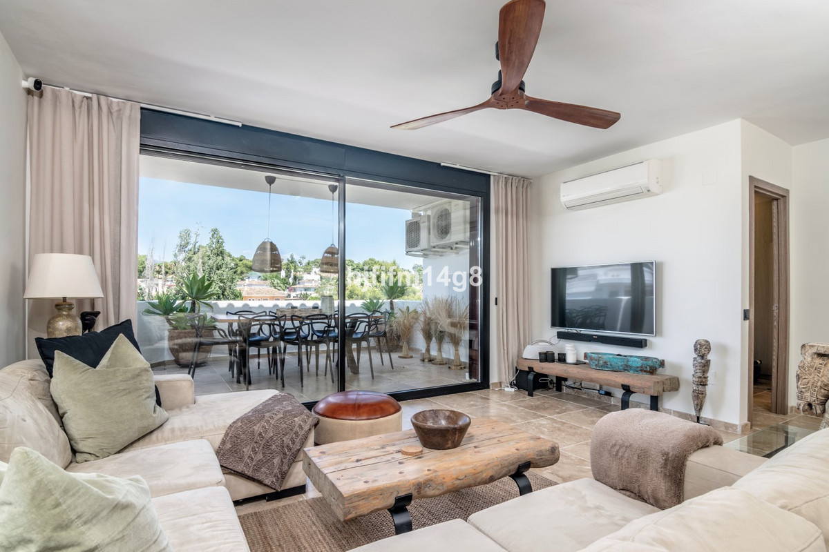 3 Bed Apartment for sale in Nueva Andalucía Costa Del Sol, Málaga, Spain