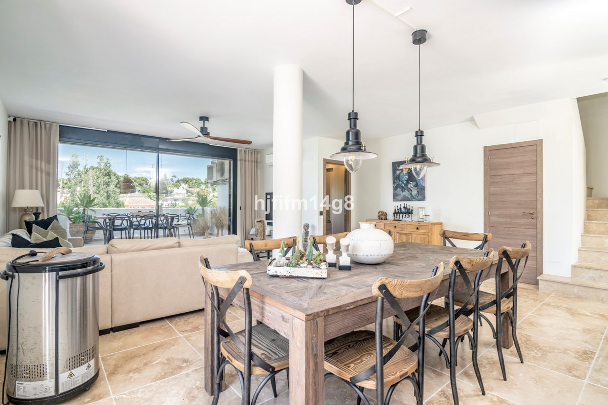 3 Bed Apartment for sale in Nueva Andalucía Costa Del Sol, Málaga, Spain
