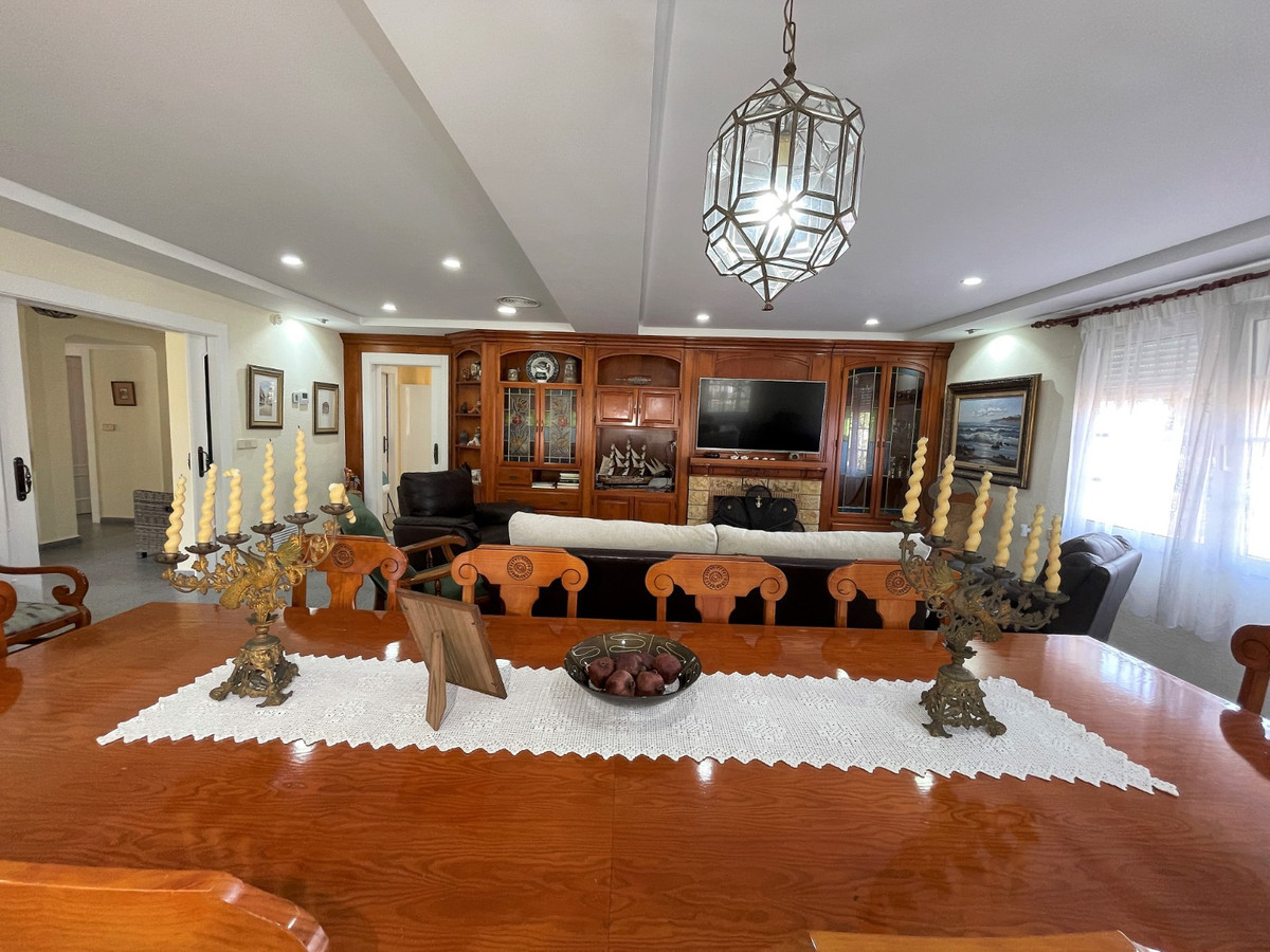 8 Bed Townhouse for sale in Cabo Roig Costa Blanca, Alicante, Spain
