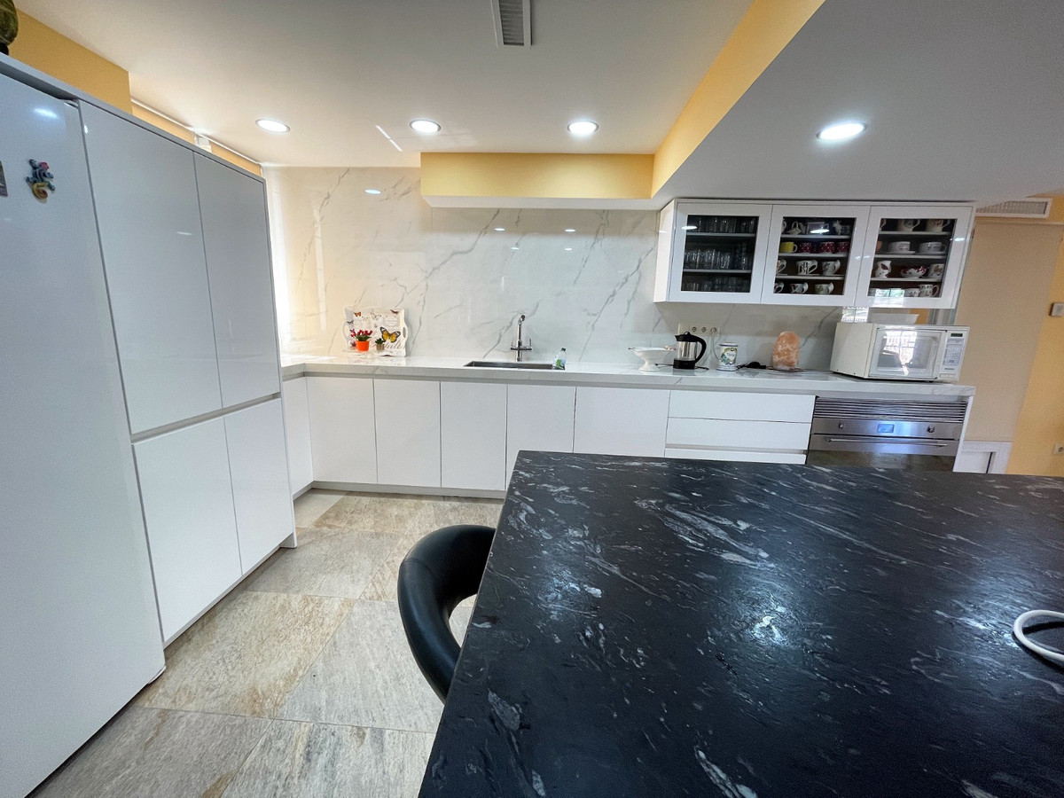 8 Bed Townhouse for sale in Cabo Roig Costa Blanca, Alicante, Spain