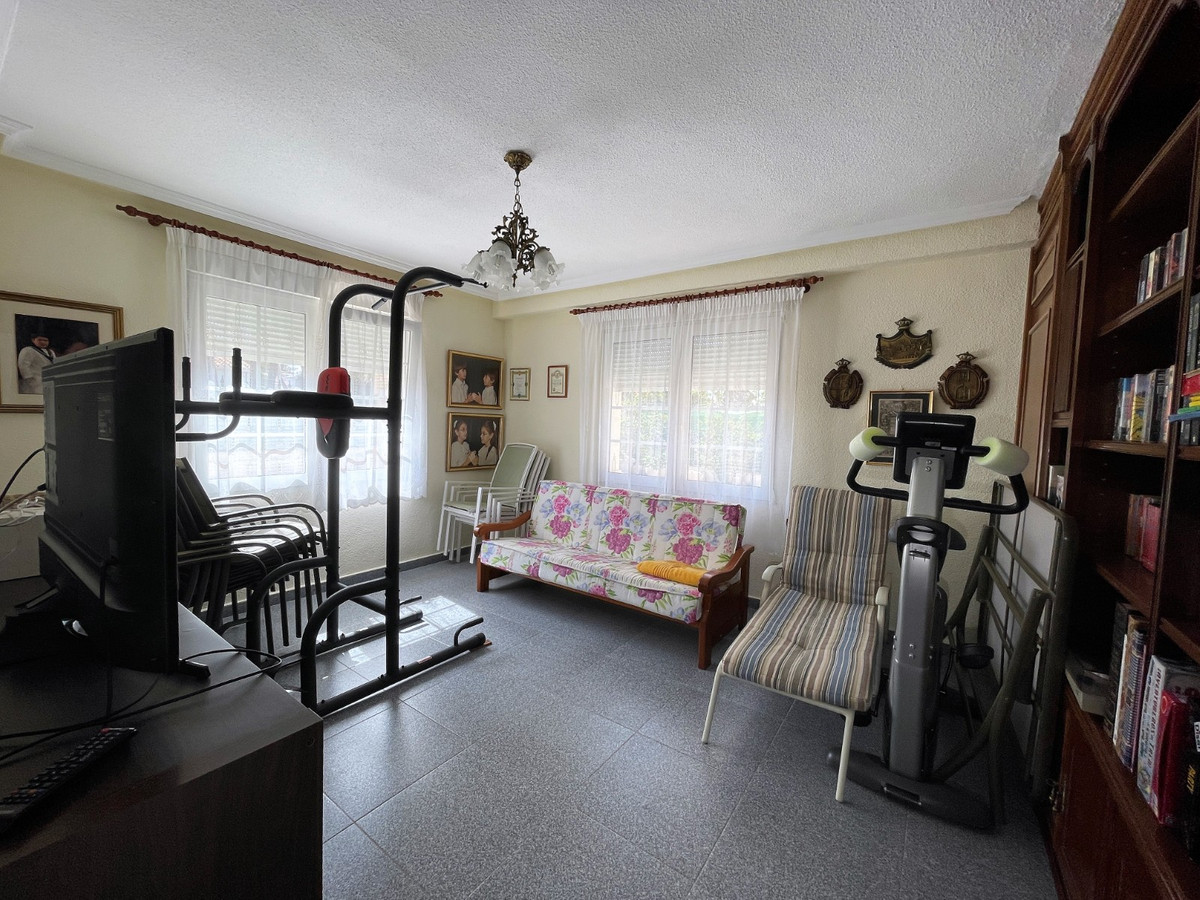 8 Bed Townhouse for sale in Cabo Roig Costa Blanca, Alicante, Spain