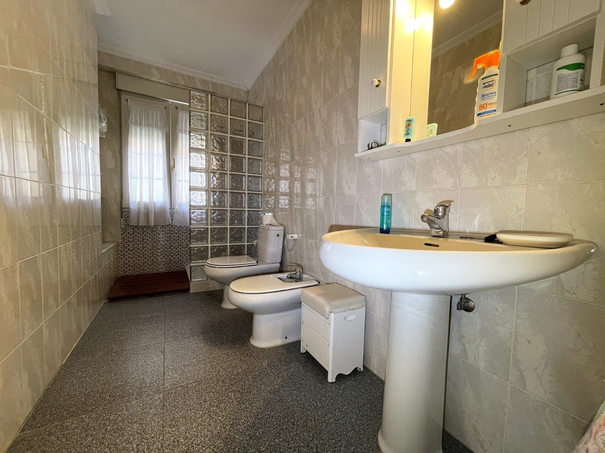 8 Bed Townhouse for sale in Cabo Roig Costa Blanca, Alicante, Spain