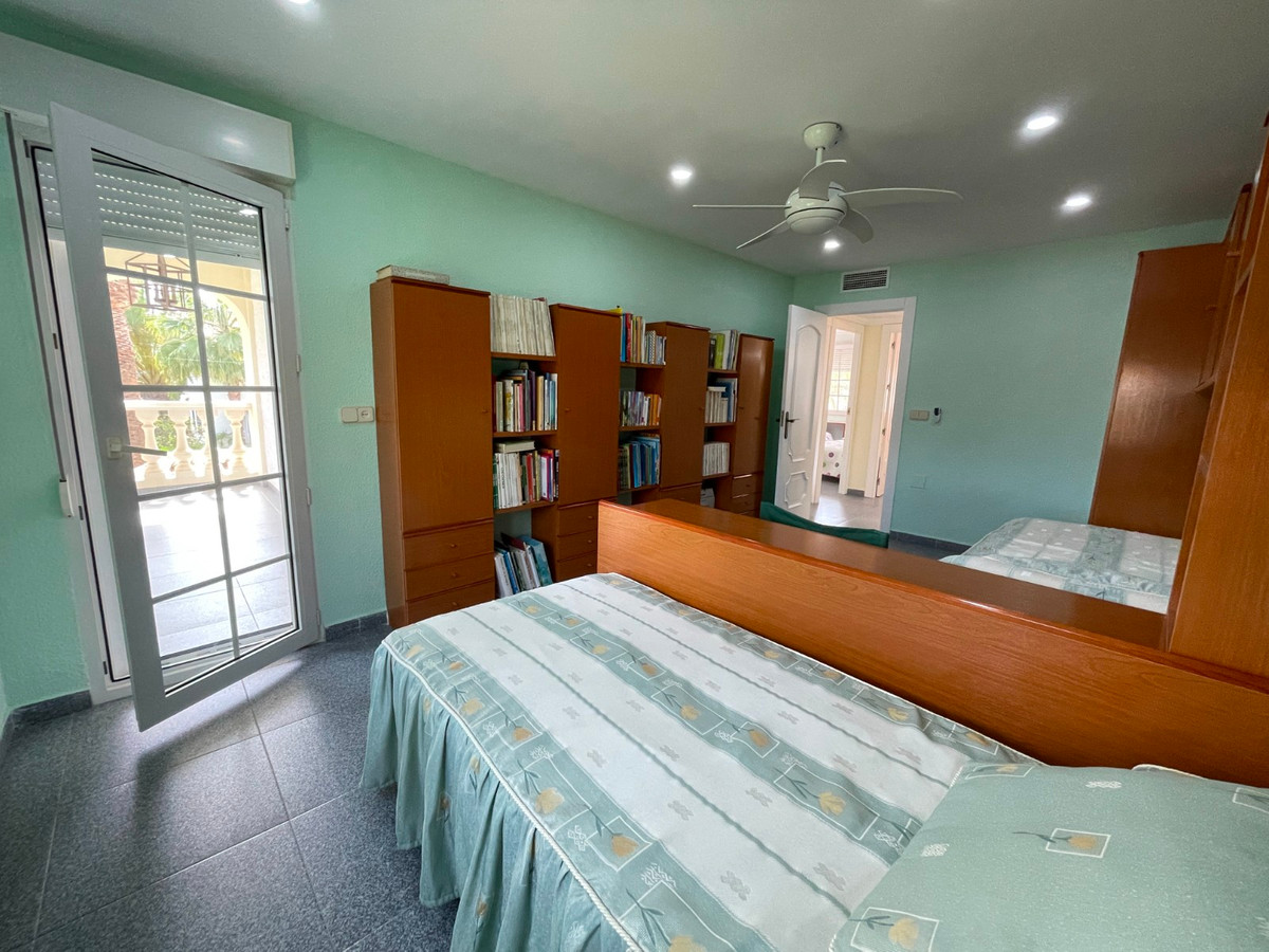 8 Bed Townhouse for sale in Cabo Roig Costa Blanca, Alicante, Spain
