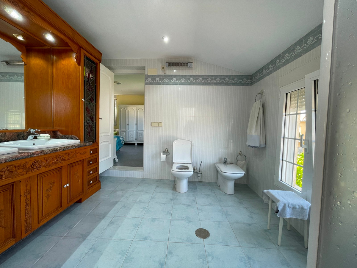 8 Bed Townhouse for sale in Cabo Roig Costa Blanca, Alicante, Spain