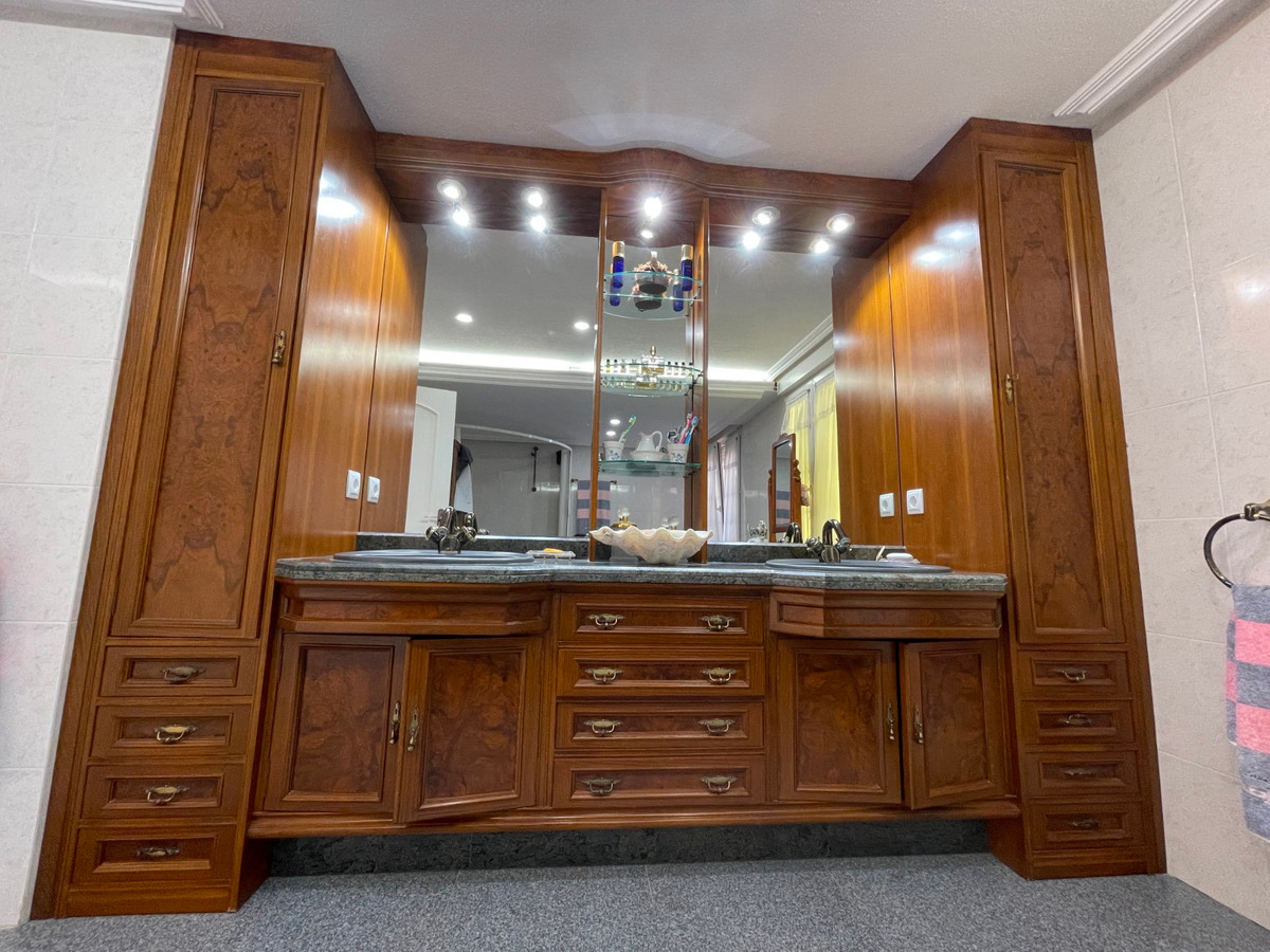 8 Bed Townhouse for sale in Cabo Roig Costa Blanca, Alicante, Spain
