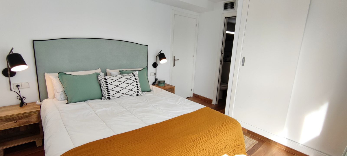 2 Bed Apartment for sale in Puerto Banús Costa Del Sol, Málaga, Spain