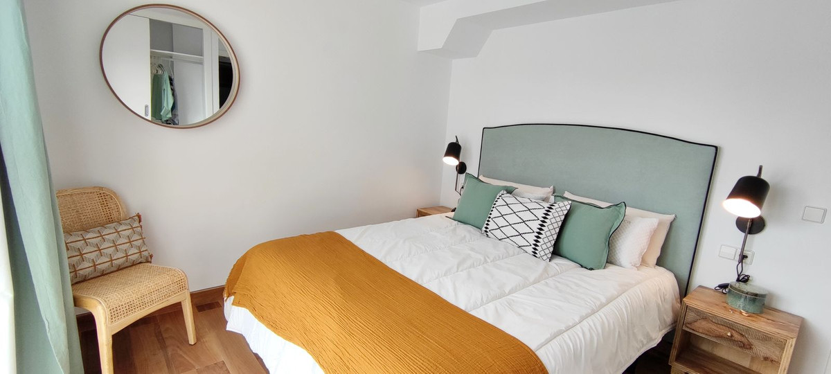 2 Bed Apartment for sale in Puerto Banús Costa Del Sol, Málaga, Spain