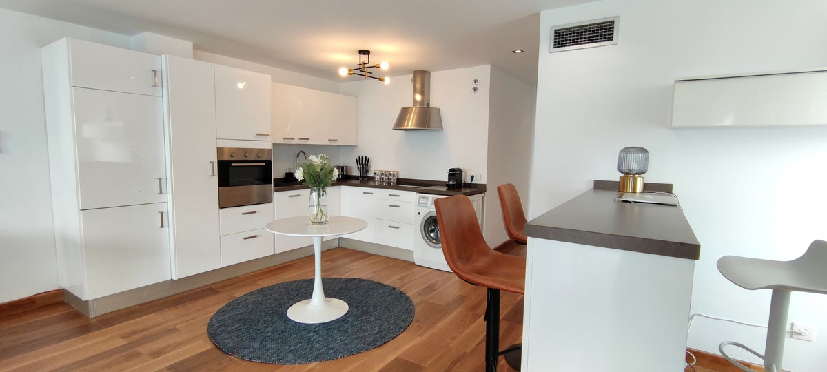 2 Bed Apartment for sale in Puerto Banús Costa Del Sol, Málaga, Spain