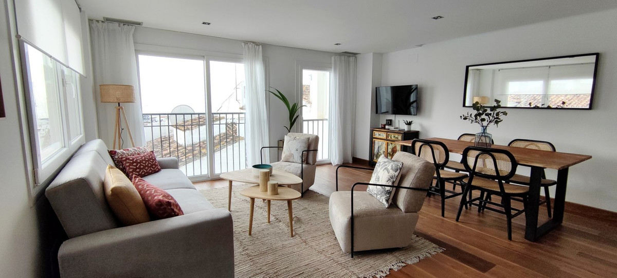 2 Bed Apartment for sale in Puerto Banús Costa Del Sol, Málaga, Spain