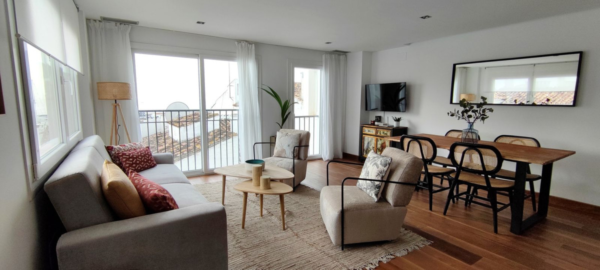 2 Bed Apartment for sale in Puerto Banús Costa Del Sol, Málaga, Spain