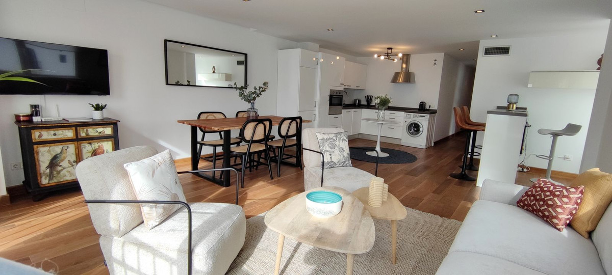 2 Bed Apartment for sale in Puerto Banús Costa Del Sol, Málaga, Spain