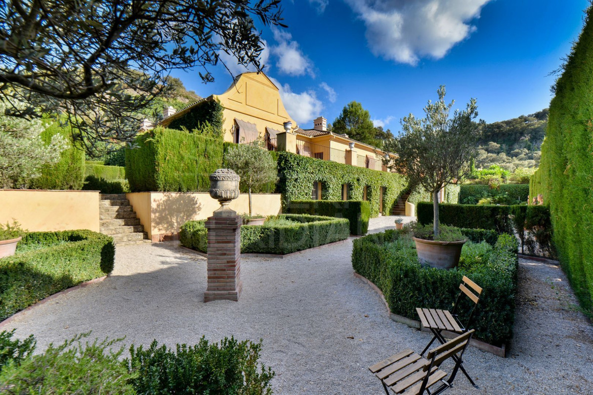 Se vende Finca - Cortijo de 6 dormitorios en Costa Del Sol, Málaga, España