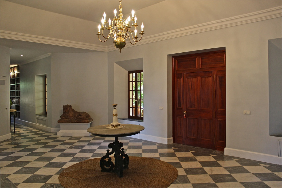 Se vende Finca - Cortijo de 6 dormitorios en Costa Del Sol, Málaga, España