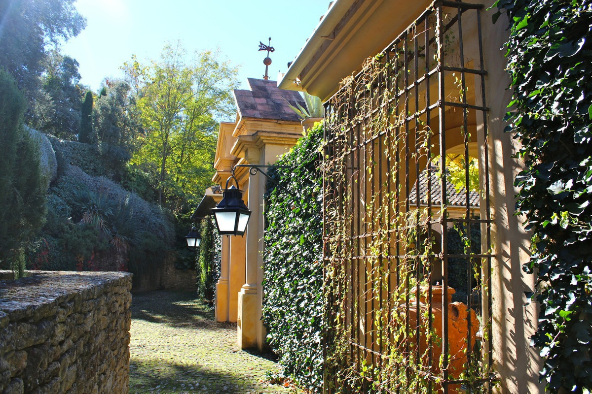 Se vende Finca - Cortijo de 6 dormitorios en Costa Del Sol, Málaga, España
