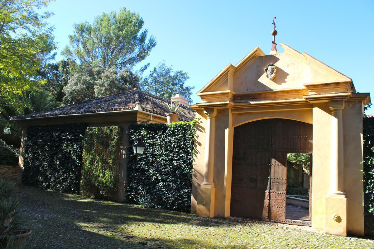 Se vende Finca - Cortijo de 6 dormitorios en Costa Del Sol, Málaga, España