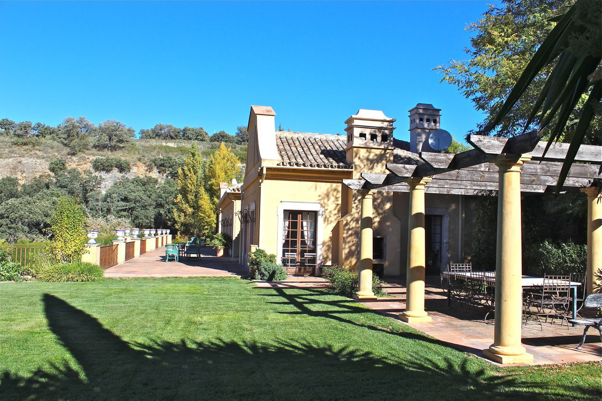 Se vende Finca - Cortijo de 6 dormitorios en Costa Del Sol, Málaga, España